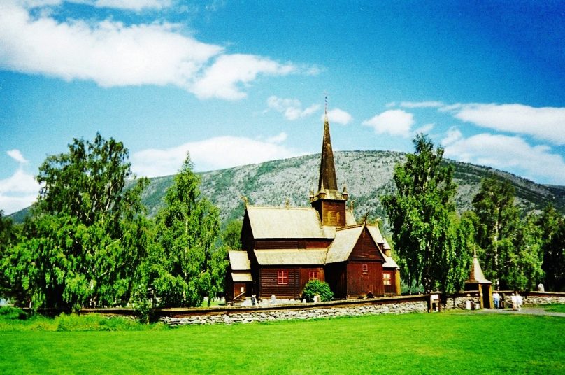 Iglesia de Lom (Lom, Noruega)