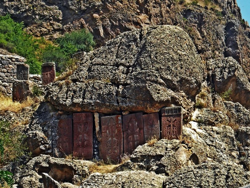 La cruz de piedra