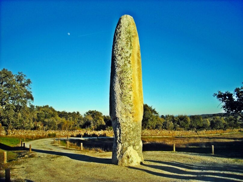 Menhir de Meada (Distrito de Portalegre, Portugal)