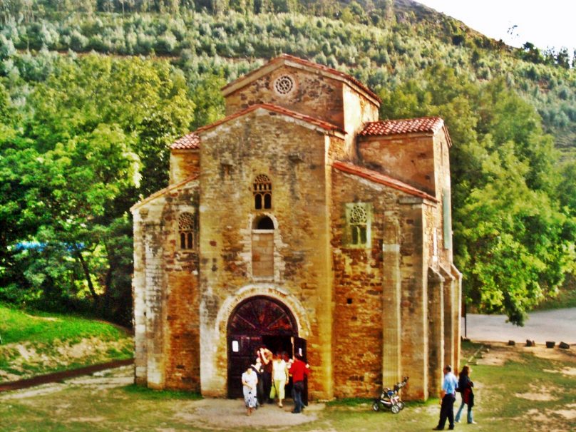 Iglesia de San Miguel de Lillo (Municipio de Oviedo, Principado de Asturias)