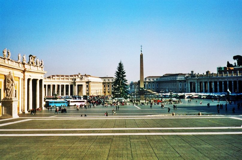 Plaza de San Pedro (Distrito de Ciudad del Vaticano, Ciudad del Vaticano)