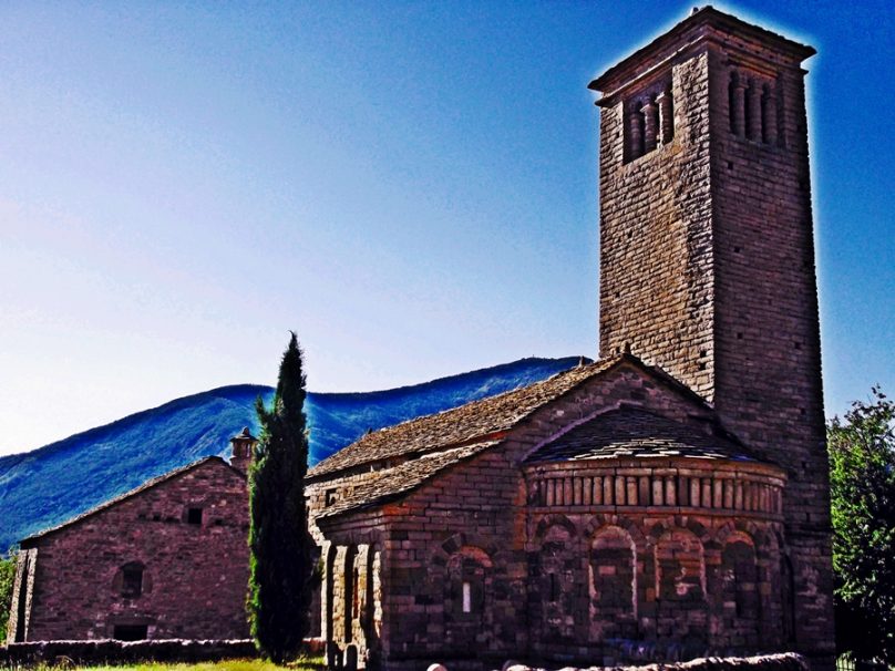 Iglesia de San Pedro (Lárrede, Aragón)