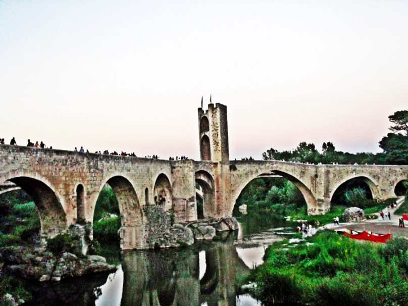 Puente Viejo (Besalú, Cataluña)