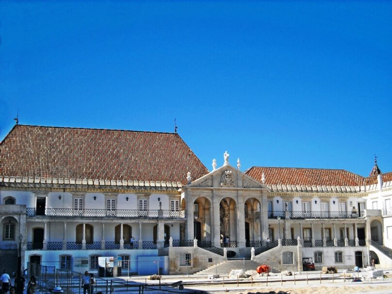 Universidad de Coimbra (Coimbra, Portugal)