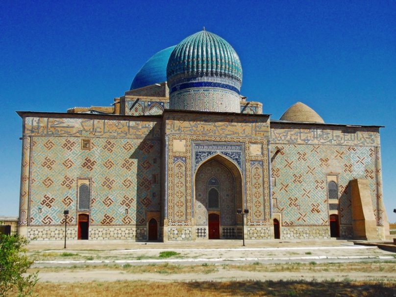 11+3 mausoleos para dar paso a la eternidad