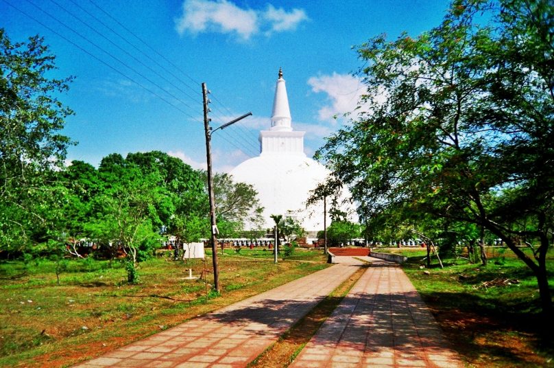 Ruwanwelisaya Chedi (Distrito de Anuradhapura, Sri Lanka)