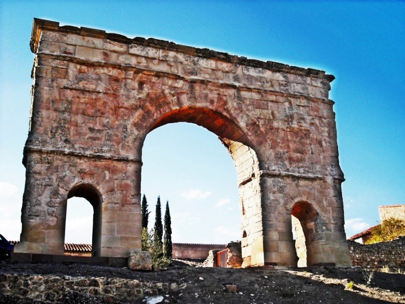 Arco de Medinaceli (Medinaceli, Castilla y León)