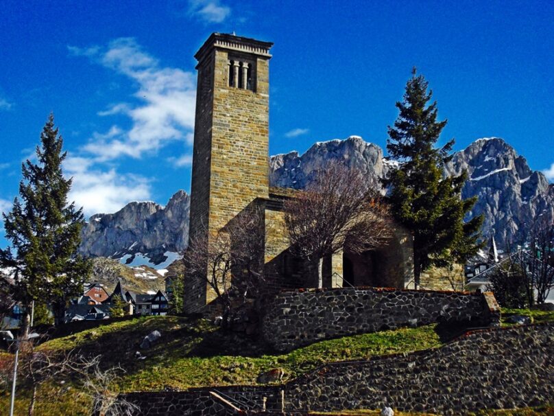 Iglesia del Salvador de Basarán (Municipio de Sallent de Gállego, Aragón)