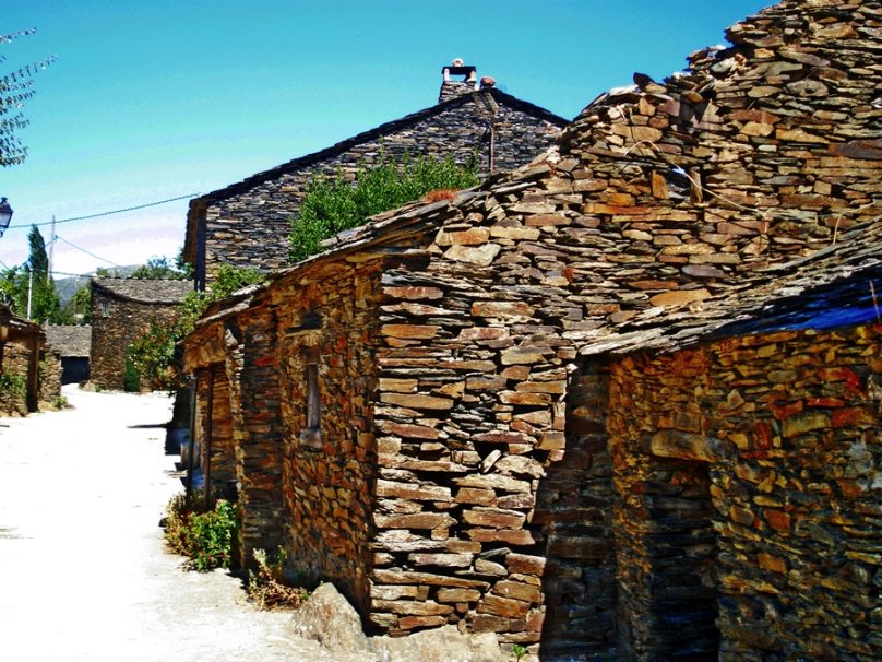 Robleluengo (Municipio de Campillo de Ranas, Castilla-La Mancha)