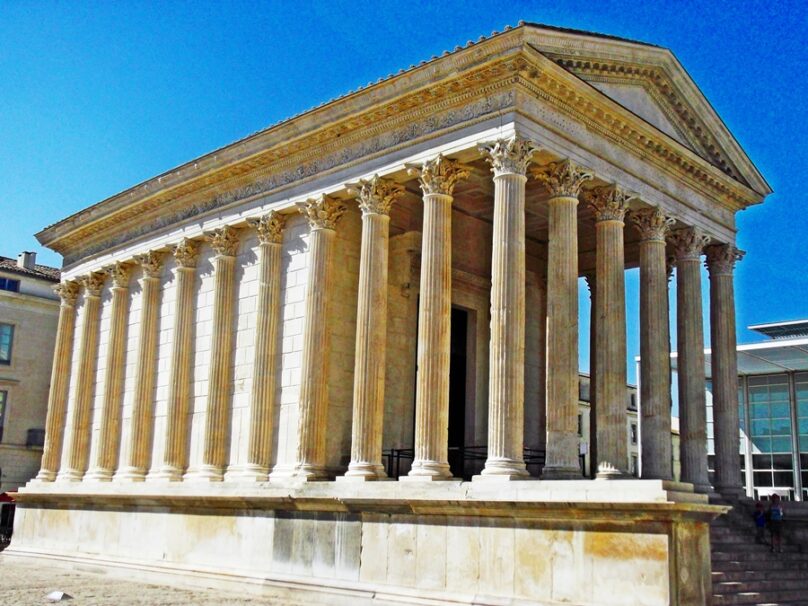 Maison Carrée (Nîmes, Francia)