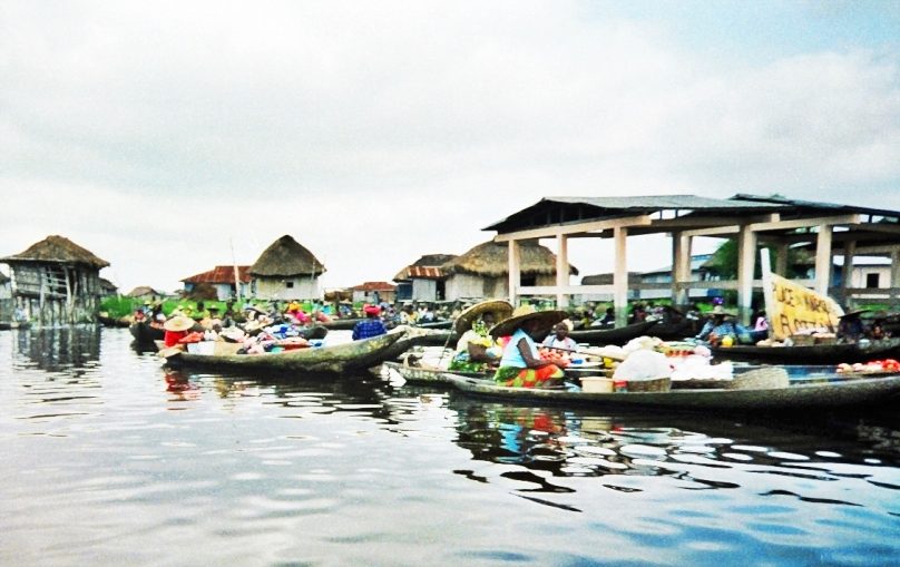 Mercado flotante (Ganvié, Benín)