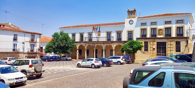 PlazadelaConstitucionValenciadeAlcantara_04