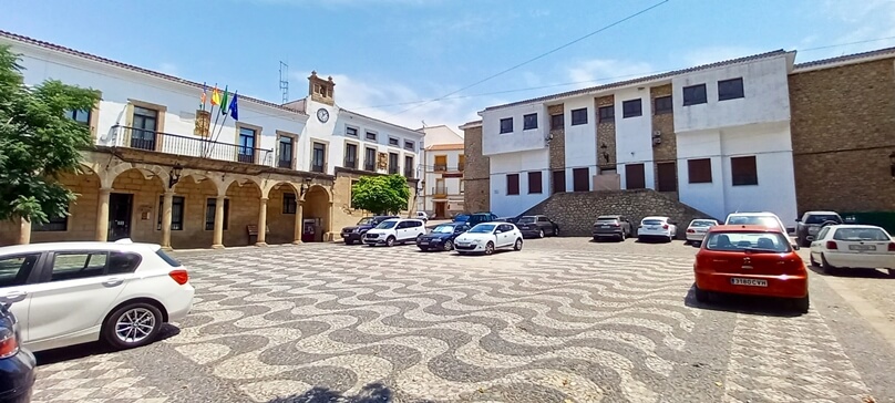 PlazadelaConstitucionValenciadeAlcantara_07