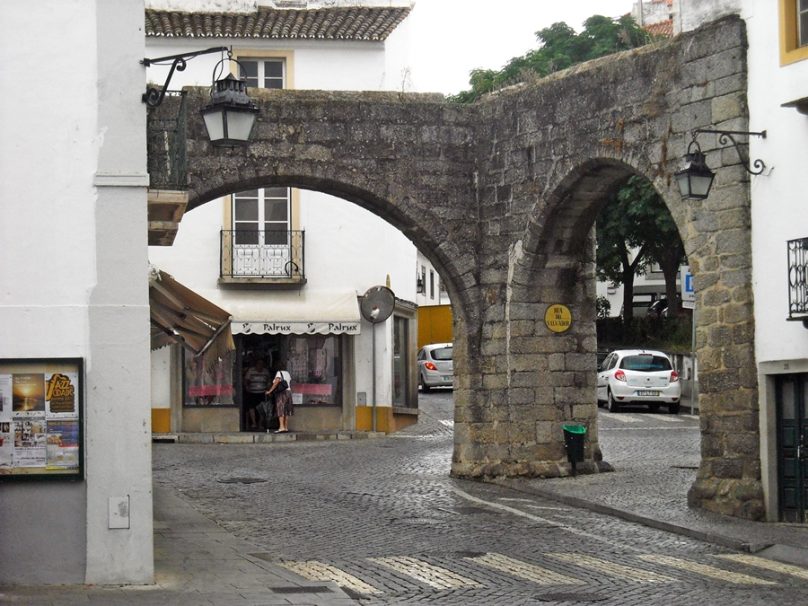 Acueducto de Água de Prata (Distrito de Évora, Portugal)