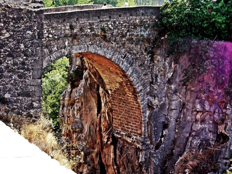 Puente de Madre de Dios (Anguiano, La Rioja)