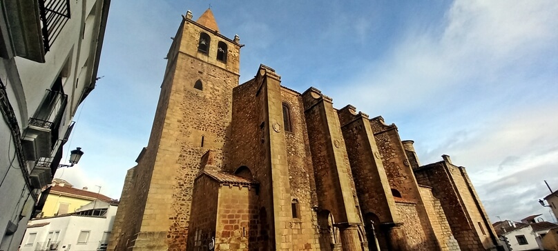 Iglesia de Santiago (Cáceres, Extremadura)