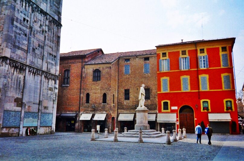 Catedral, Torre Cívica y Piazza Grande (Módena, Italia)