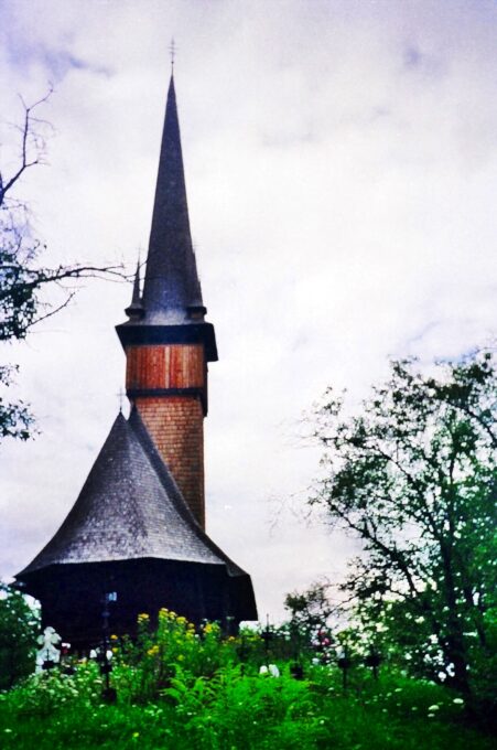 Iglesia de los Arcángeles Miguel y Gabriel (Plopiș, Rumanía)