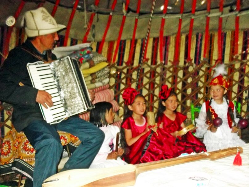 <em>Ak-kalpak</em> (Kirguistán)