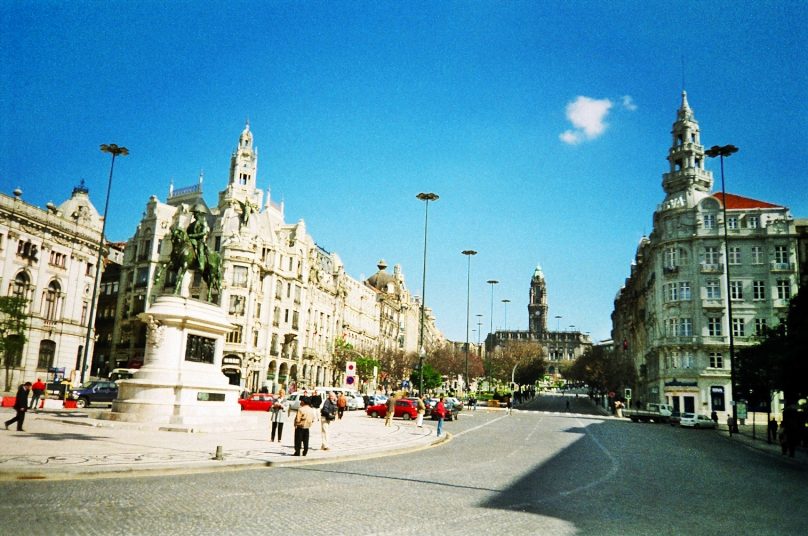 Avenida dos Aliados (Oporto, Portugal)