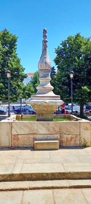 PlazadeGregorioBravoValenciadeAlcantara_04