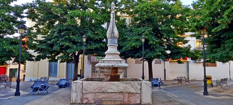 PlazadeGregorioBravoValenciadeAlcantara_06