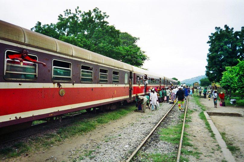 Pasajeros al tren