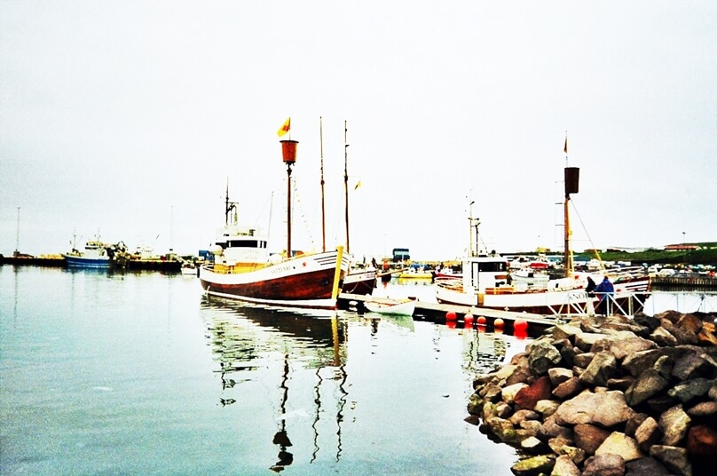 Barcos nórdicos tradicionales de casco trincado