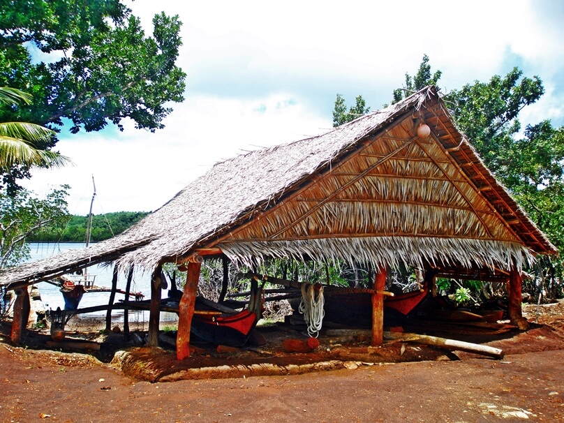 Construcción artesanal de piraguas y arte tradicional de la navegación en las Islas Carolinas (Estado de Yap, Estados Federados de Micronesia)