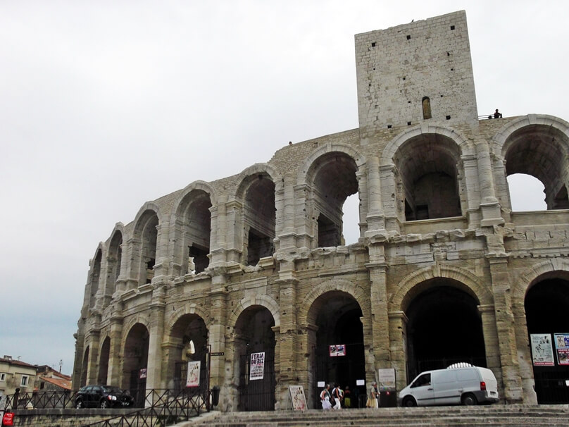 Monumentos romanos y románicos (Arles, Francia)
