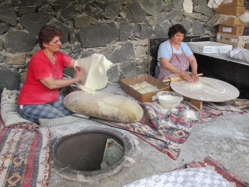 <em>Lavash</em> (Armenia)